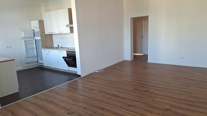 4 Raumwohnung mit Balkon und geräumigen Wohnzimmer inkl. EBK 4 Raumwohnung mit Balkon und geräumigen Wohnzimmer inkl. EBK