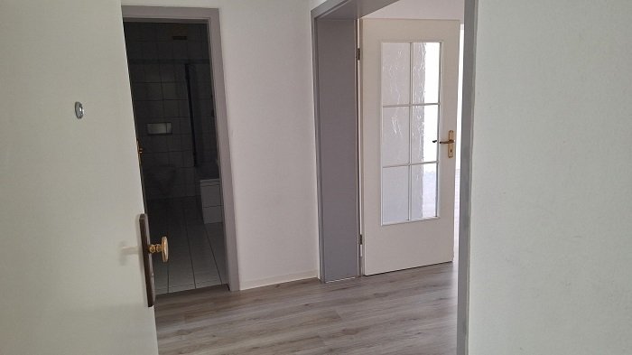 großzügige 3 Raumwohnung mit Balkon und Schlafzimmer hofseitig großzügige 3 Raumwohnung mit Balkon und Schlafzimmer hofseitig
